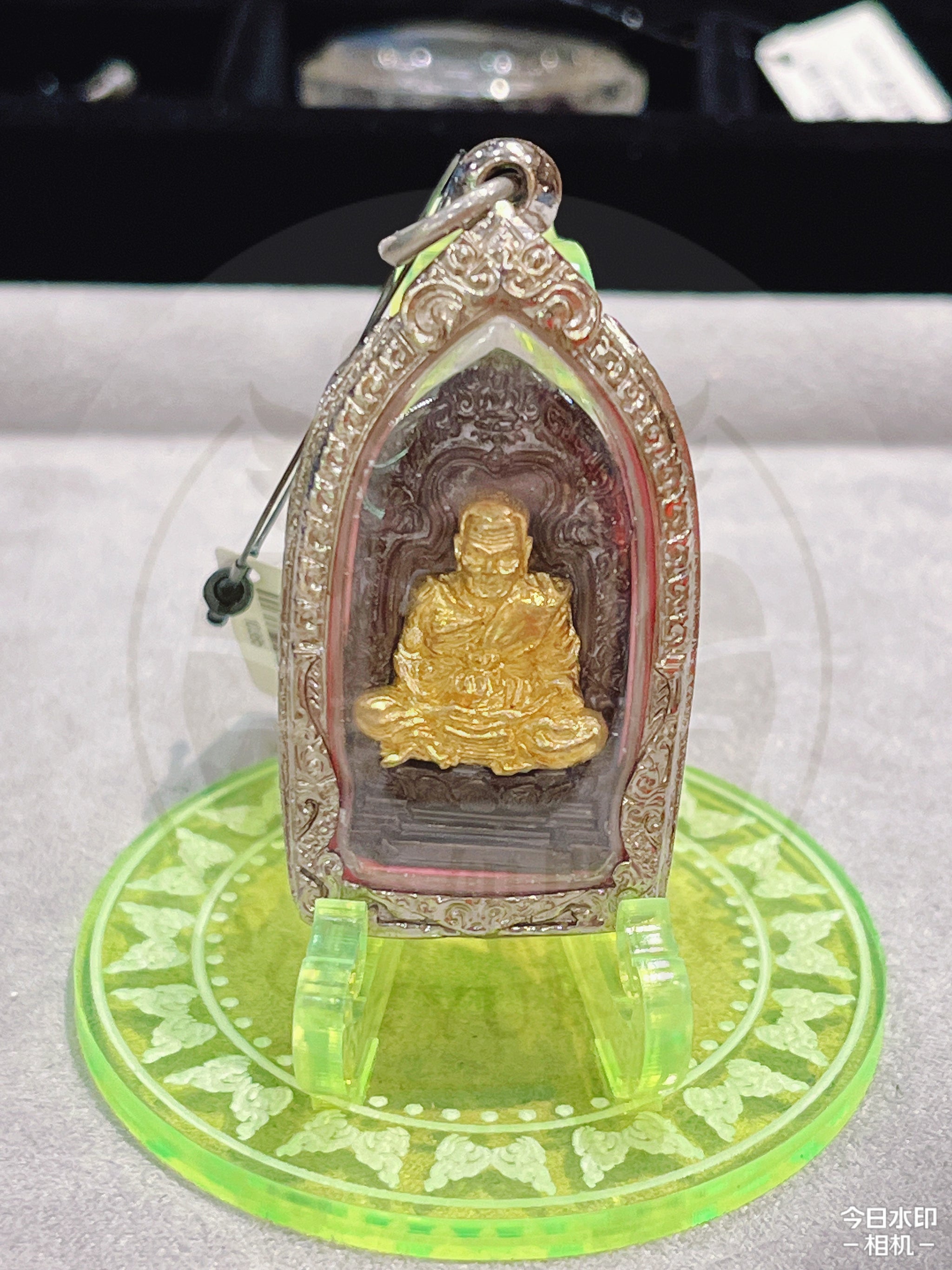 古唐草紋昇天龍平安佩 古唐草紋昇天龍平安佩 古唐草紋昇天龍平安佩 故宮精品